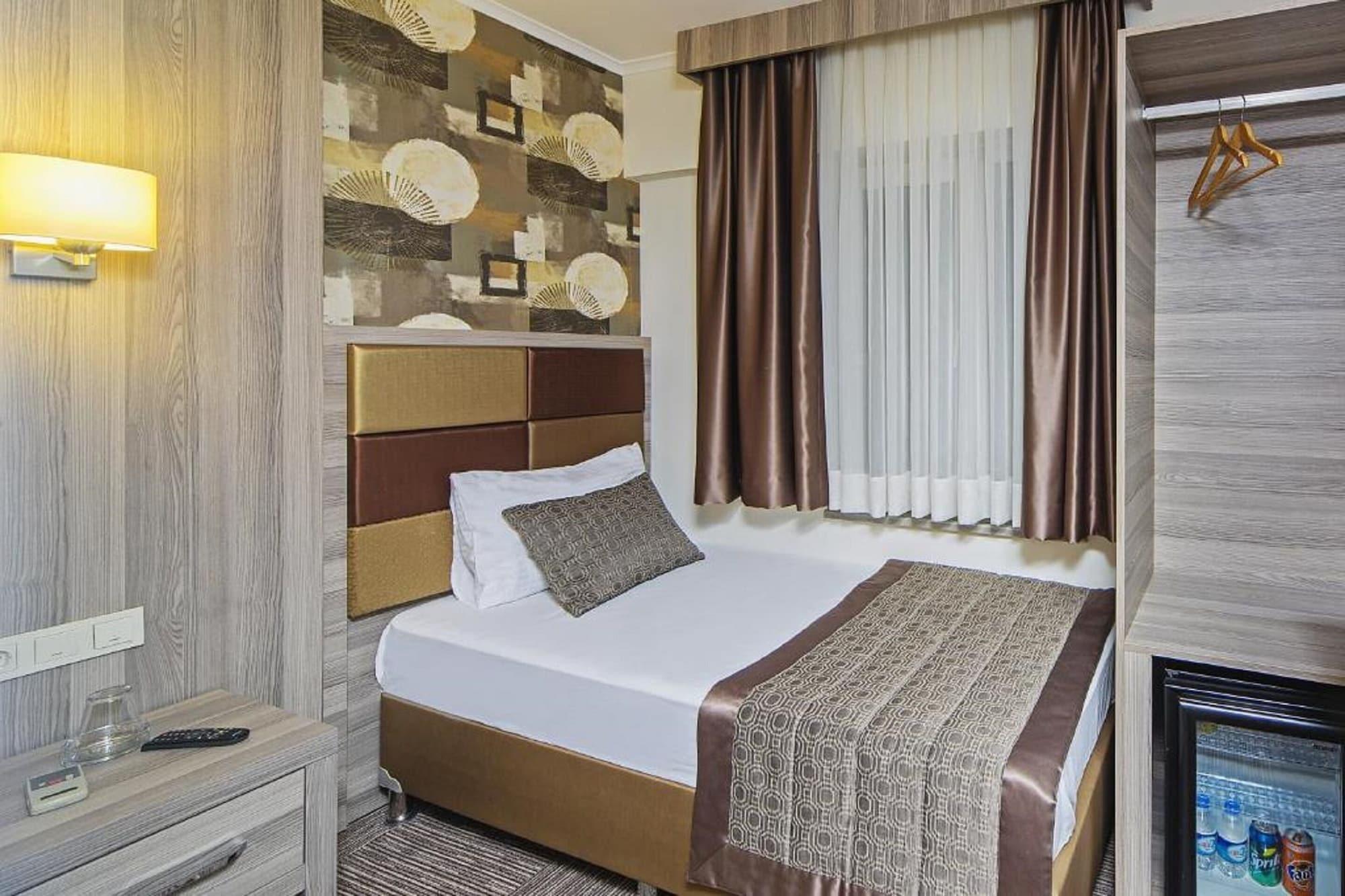 Pera Arya Hotel Istanbul Luaran gambar